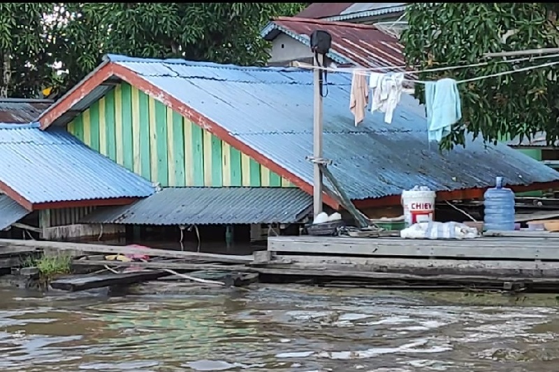 Banjir di Kalimantan Barat, satu warga meninggal dunia