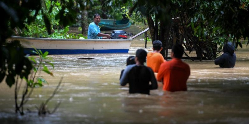 Lebih dari 21.000 orang mengungsi akibat banjir di Malaysia