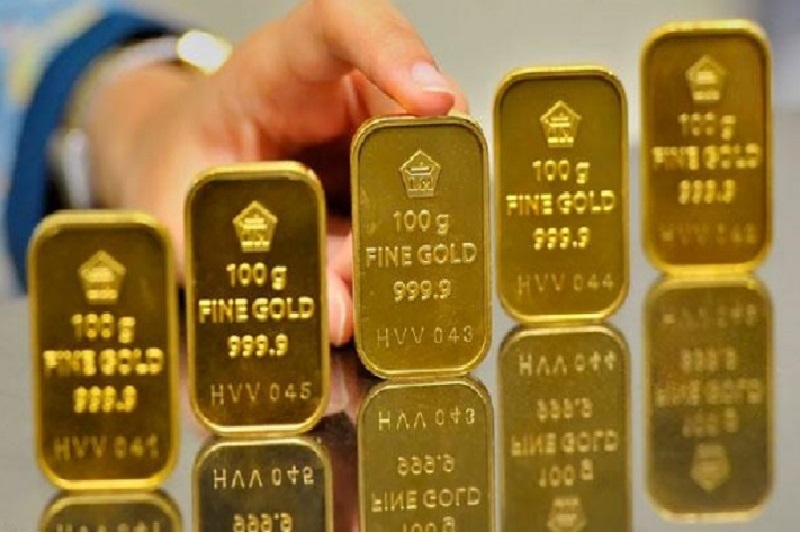 Harga emas hari ini Rp939.000 per gram, turun Rp2.000 