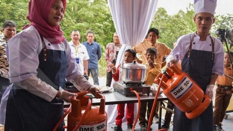 <i>Ground breaking</i> proyek gasifikasi batu bara, Jokowi: Kurangi subsidi Rp7 T