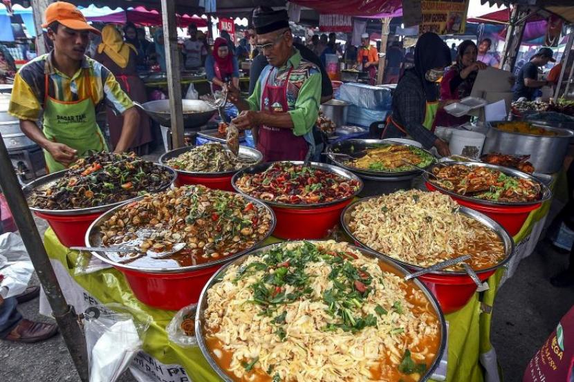 Meski kasus Omicron tinggi, Malaysia tak akan melarang bazar Ramadan