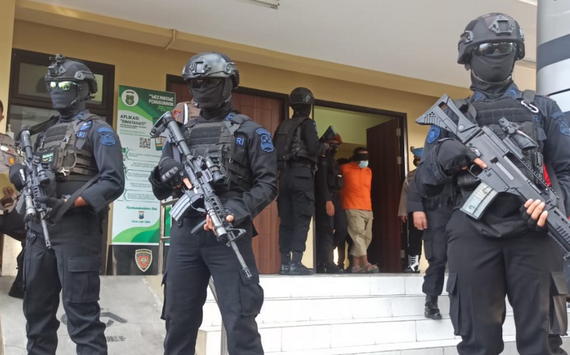 Densus 88 Antiteror menangkap 4 anggota Jamaah Islamiyah di Jateng