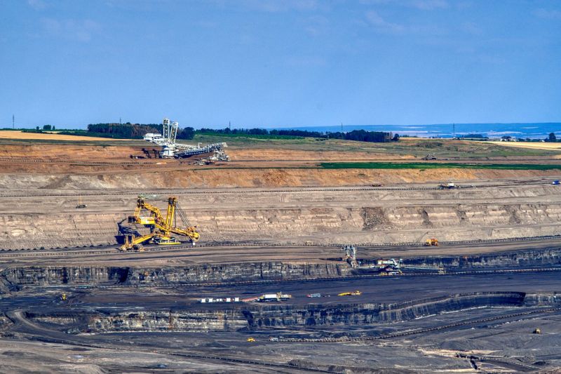 Ekspor tambang Januari 2022 turun 42,88%, akibat larangan ekspor batu bara