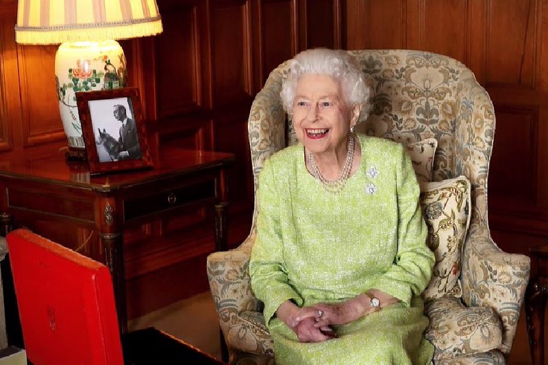 Warga Inggris suarakan dukungan kesembuhan Ratu Elizabeth dari Covid-19