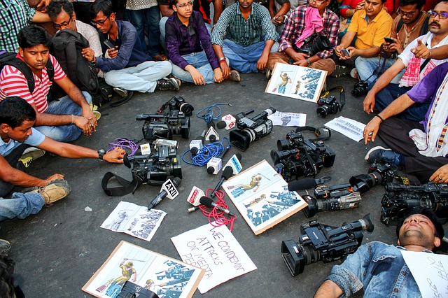 Belantara pers, dari jurnalis bohongan sampai nama media mirip lembaga negara 