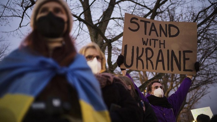 'Standar ganda', liputan Barat tentang perang Ukraina dikritik di medsos