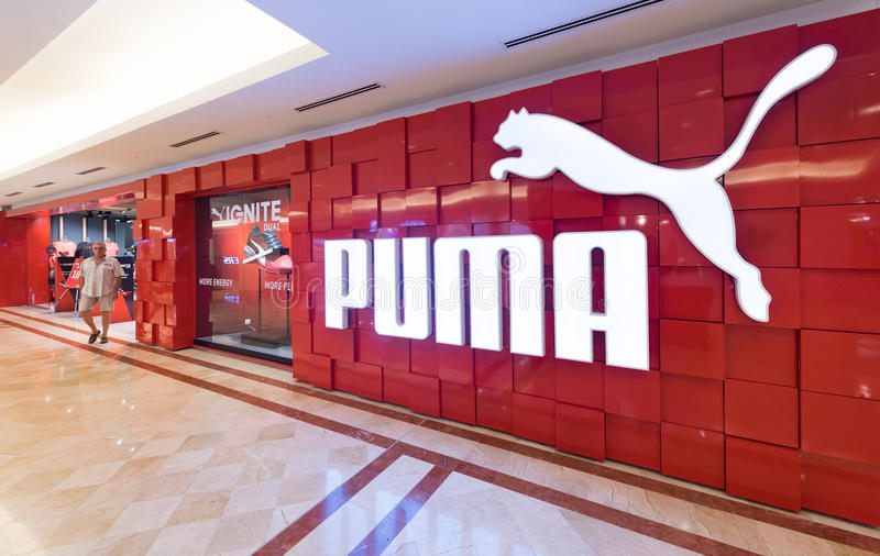 Puma dan Zara tambah daftar brand yang  'cabut' dari Rusia