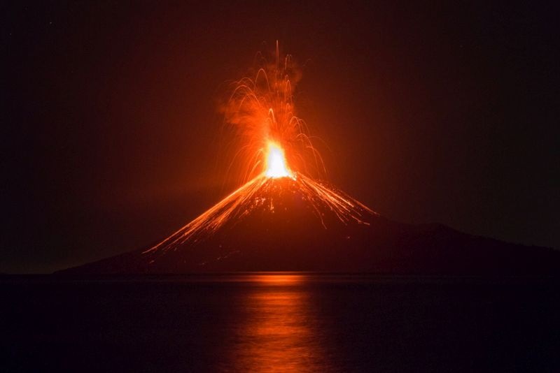 Status Gunung Anak Krakatau naik jadi level 3, masyarakat diimbau waspada