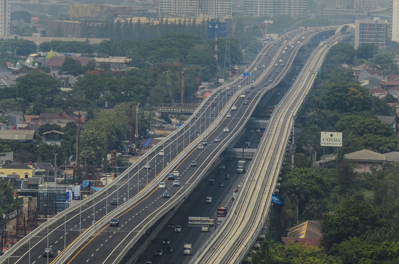 Titik kemacetan tol Jakarta-Cikampek pagi ini, hati-hati ada pemasangan rambu