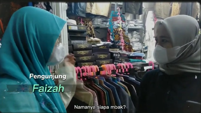 Memirsa reportase di Pasar Kliwon karya mahasiswi KPI di IAIN Kudus