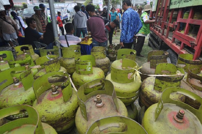 INDEF harap pemerintah tak mencabut subsidi BBM dan gas 3 kg