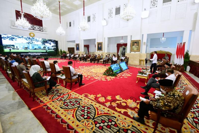 Kepuasan terhadap Jokowi menurun, pengamat: Reshuffle menteri ekonomi dan politik