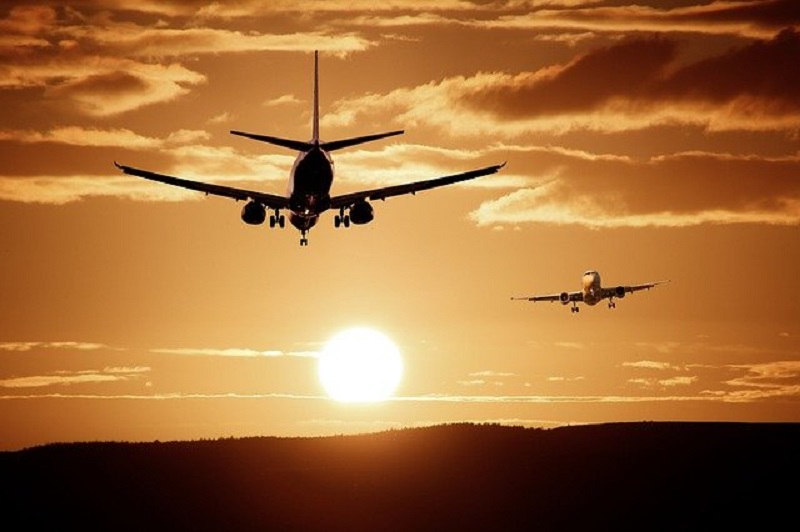 Tabrak burung, pesawat Lion Air kembali ke bandara