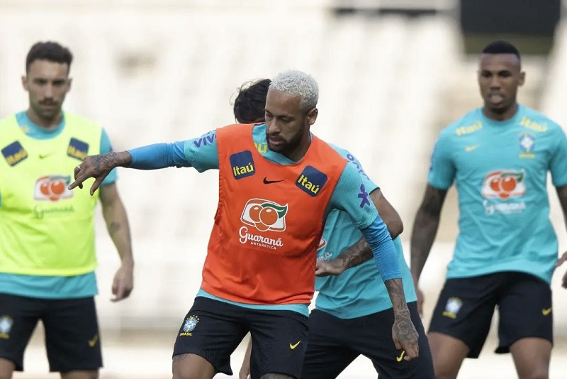 Neymar bantah rumor akan tinggalkan PSG