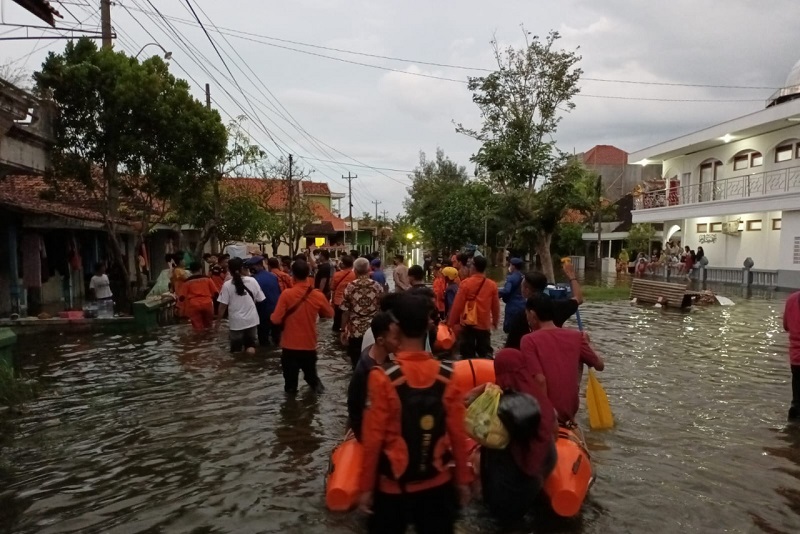 Penurunan permukaan tanah pemicu banjir rob di Pantura Jawa Tengah