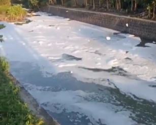 DLH Klaten turunkan tim asesmen pencemaran di Sungai Desa Tulas