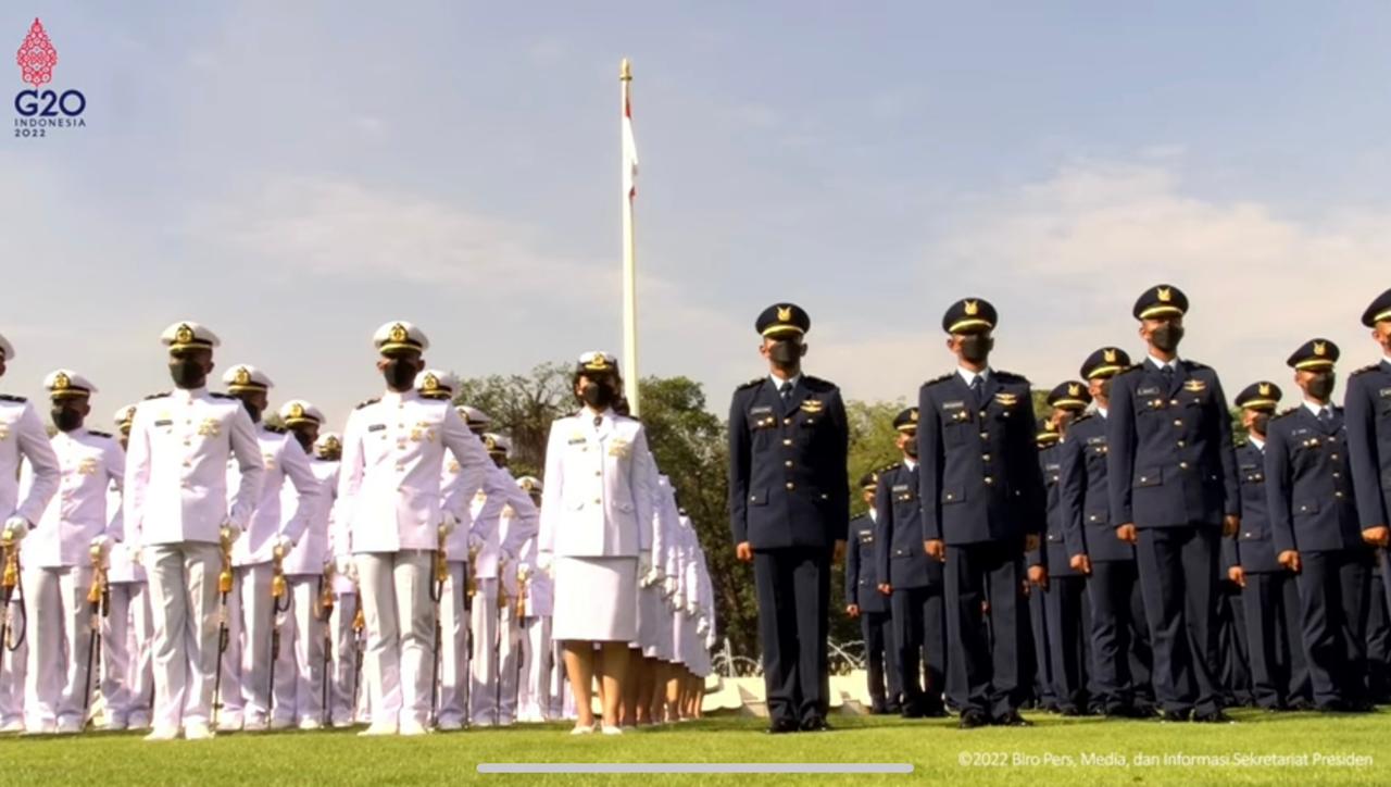 Presiden Jokowi lantik perwira TNI dan Polri