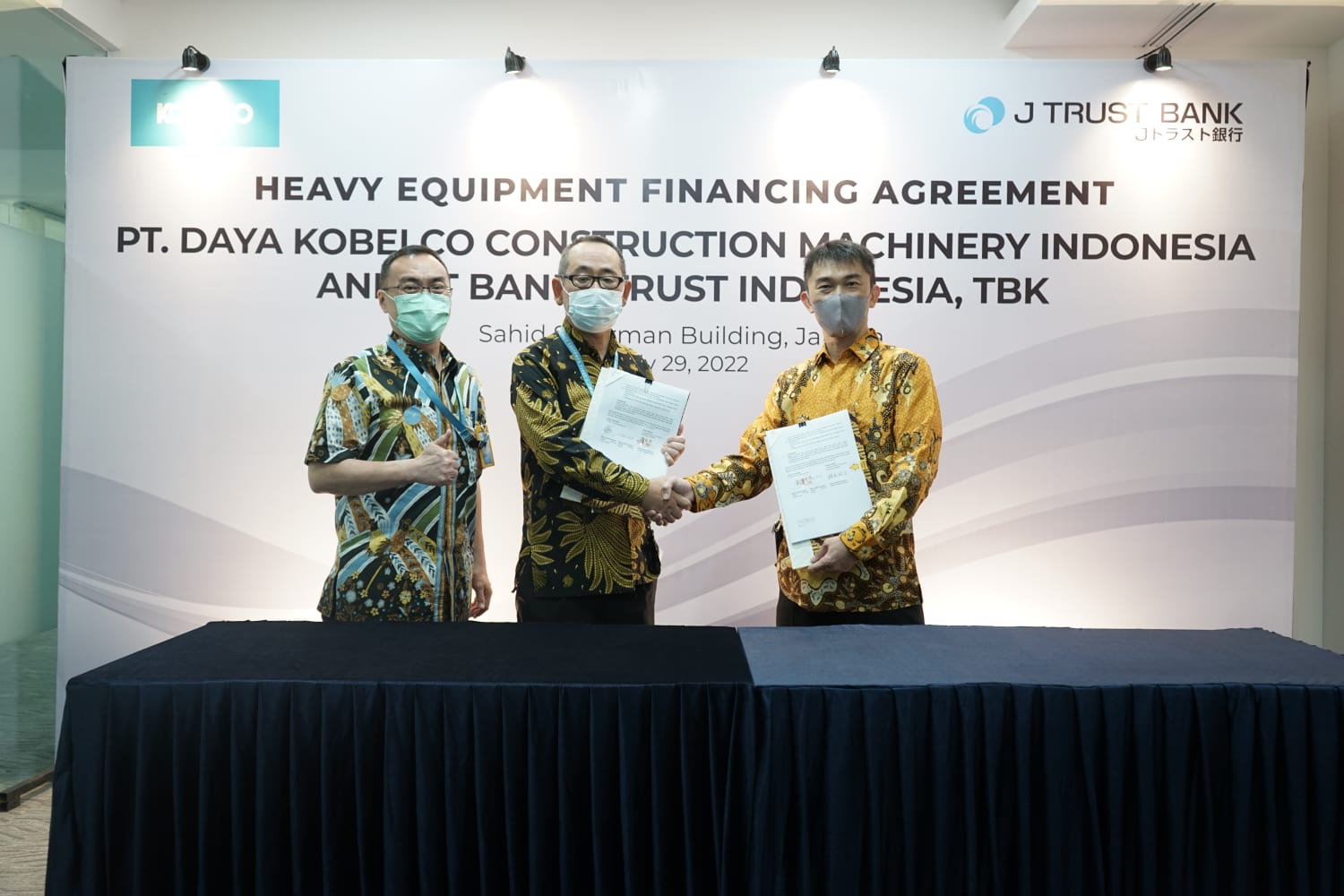 J Trust Bank dan Kobelco Indonesia jalin kerja sama
