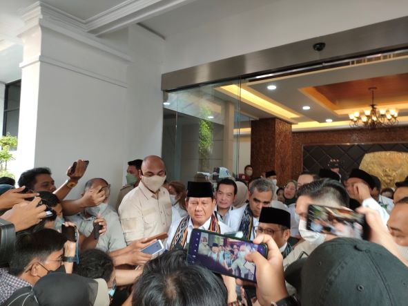 Resmi daftar di KPU, Prabowo janji bawa demokrasi lebih baik
