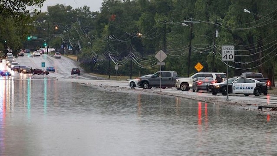 1 warga tewas akibat banjir besar di Dallas