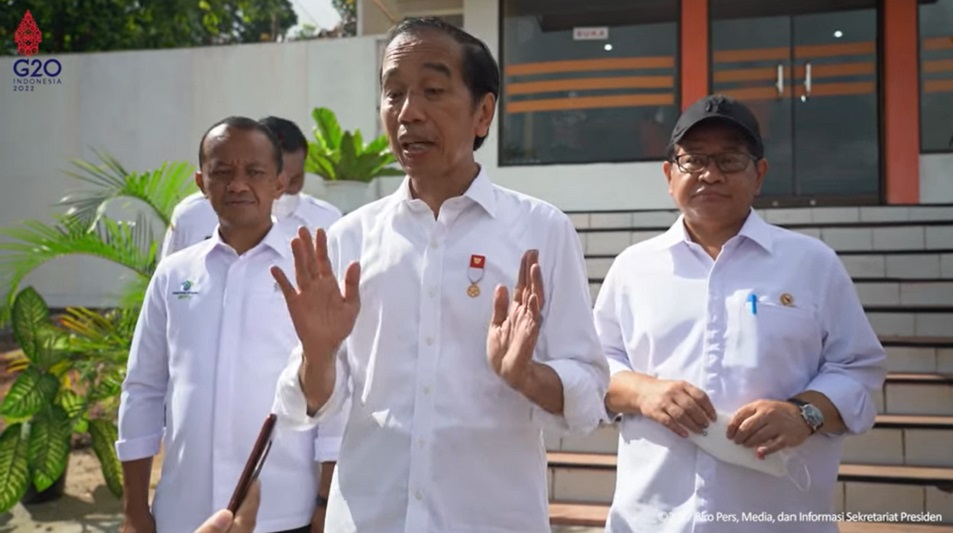 Presiden Jokowi akan terima hitung-hitungan harga BBM hari ini