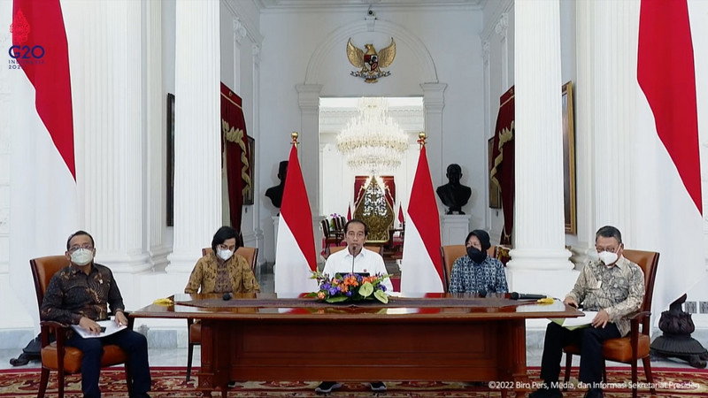 Jokowi curhat kenaikan harga BBM: Ini adalah pilihan terakhir
