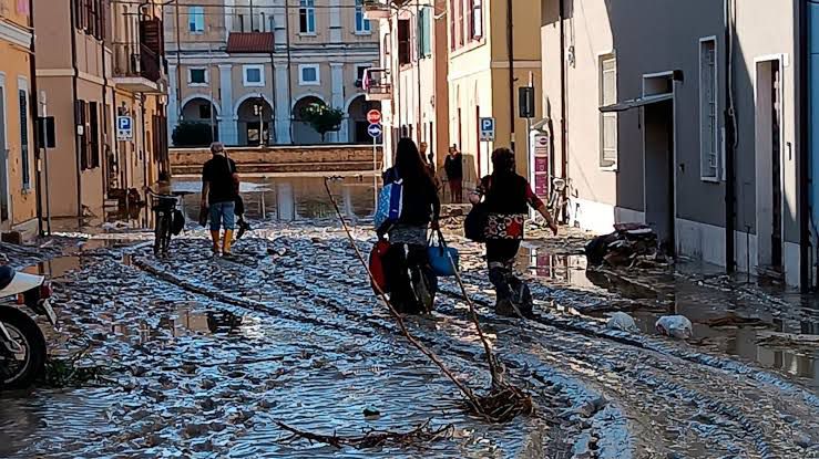 Banjir bandang melanda Castelleone Itali
