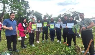 Rawat alam Bumi Borneo, peserta Latsar CPNS Dispora Kaltim tanam ratusan pohon 