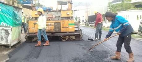 Cegah kecelakaan, DPU Kota Makassar perbaiki jalan terdampak IPAL Losari