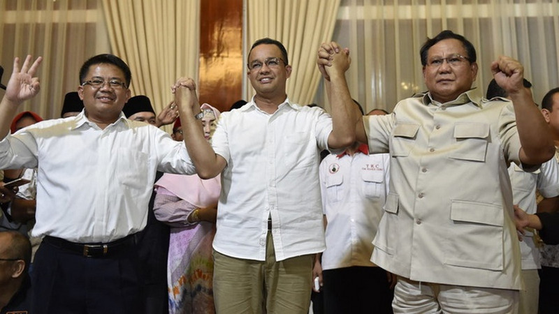 Makna tawa Prabowo merespons NasDem capreskan Anies