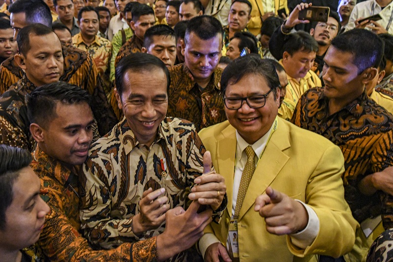 Di depan Jokowi dan Paloh, Airlangga ungkap KIB punya tiket premium ke Pilpres 2024