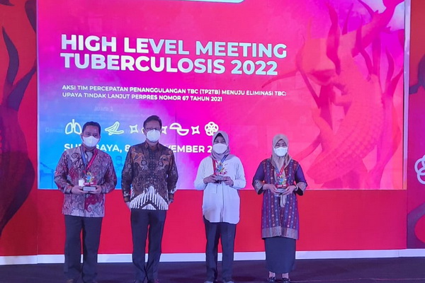 Pemkot Makassar raih penghargaan TOSS TBC dari Kemenkes