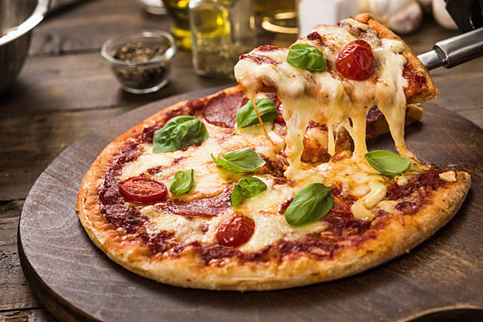 Khawatir dengan kalori pizza? Ikuti cara membuat pizza sehat rendah kalori Ini!
