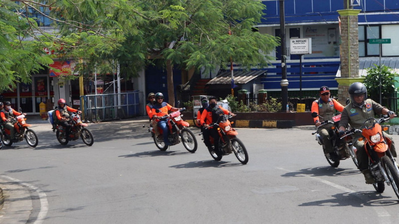 Polres Cianjur gunakan sepeda motor distribusi bantuan kepada korban gempa