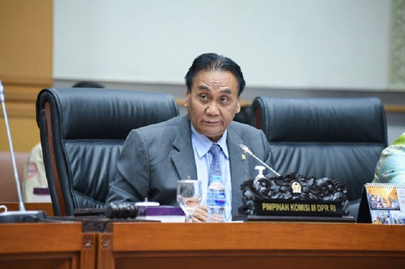 Bambang Pacul respons Sekjen Golkar soal pertempuran kubu di PDIP