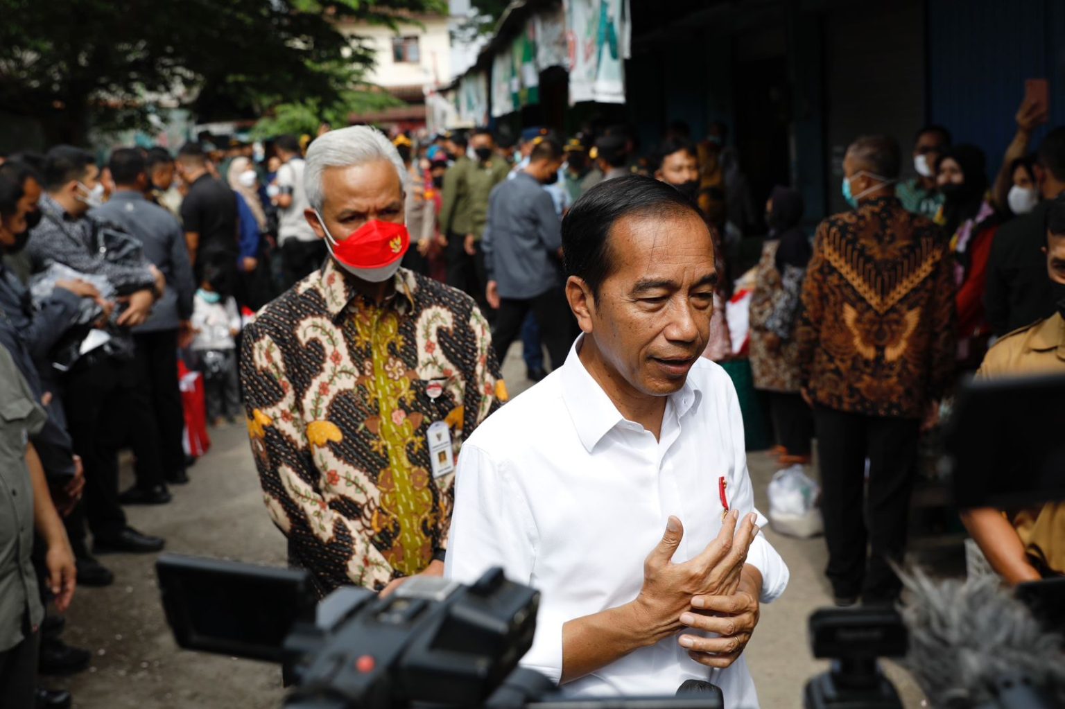 Jokowi minta jajarannya optimistis dan waspada hadapi perekonomian 2023