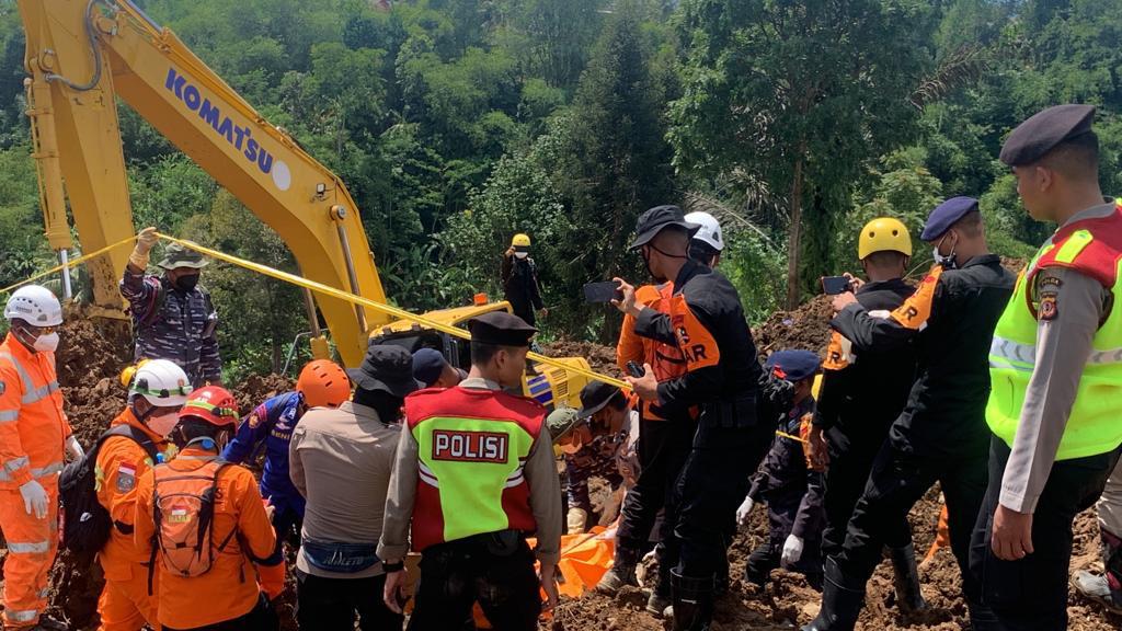 Evakuasi hari ke 13 gempa Cianjur terus berlanjut, Polri dan tim gabungan temukan 2 korban