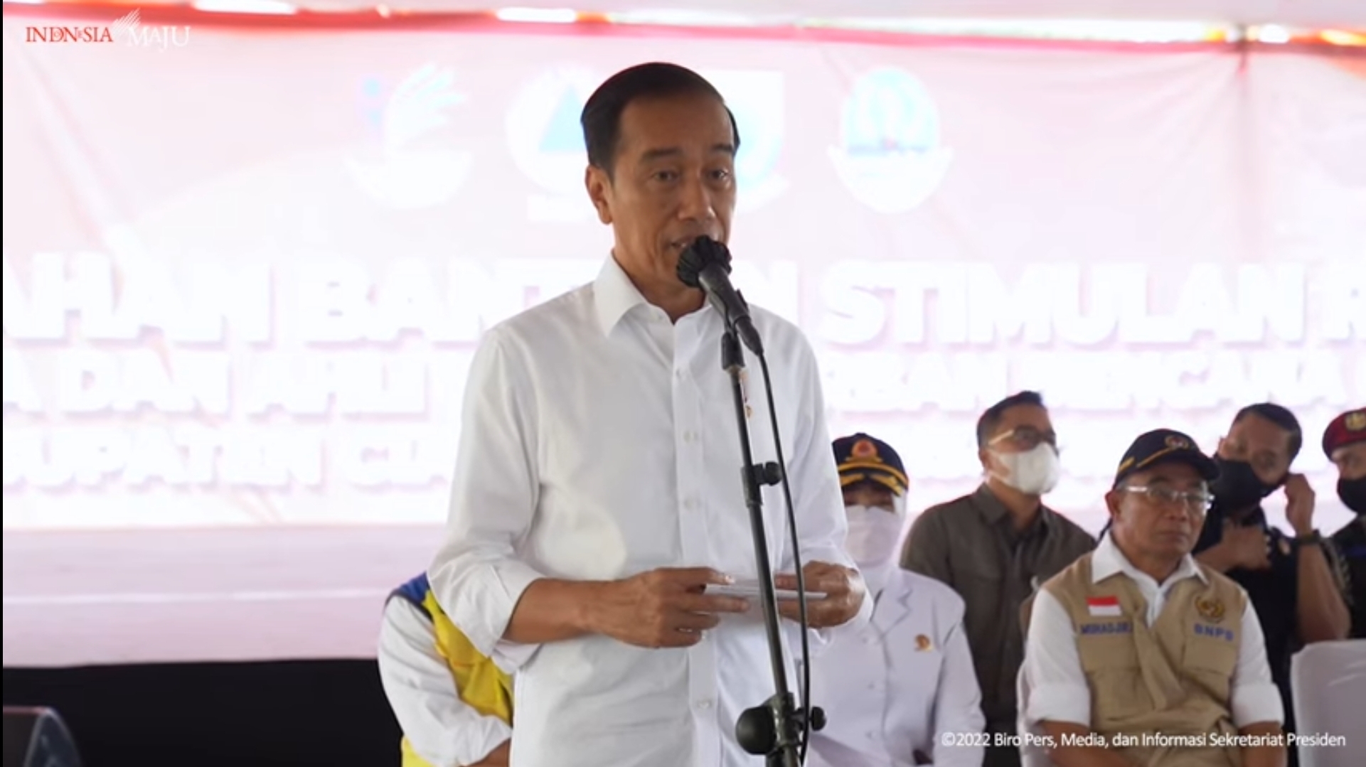 Jokowi berikan bantuan dana pembangunan rumah warga terdampak gempa Cianjur