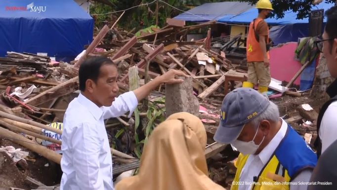Jokowi minta pembangunan sekolah terdampak gempa Cianjur rampung dalam 3 bulan