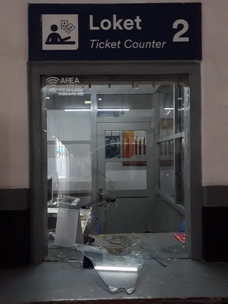 PT KAI angkat bicara soal insiden perusakan di Stasiun Sukabumi