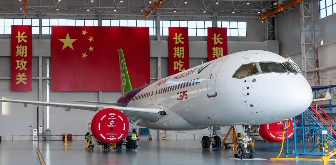 Comac China siap goyang dominasi Boeing dan Airbus
