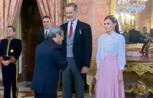 Gestur Dubes Iran ke Ratu Spanyol bikin heboh media sosial