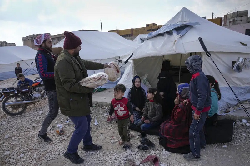 Warga Suriah korban gempa berjuang untuk mendapatkan bantuan