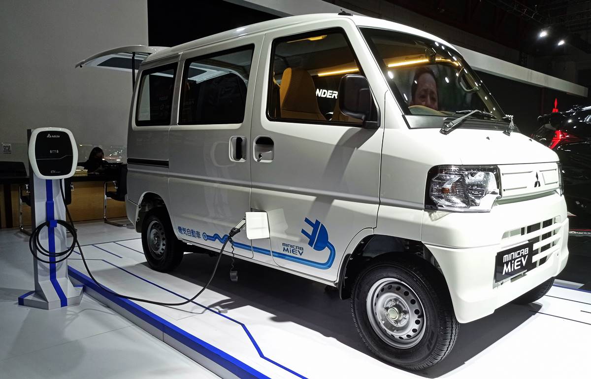 Mitsubishi mulai produksi minicabMiEV di Indonesia pada 2024 Pertama