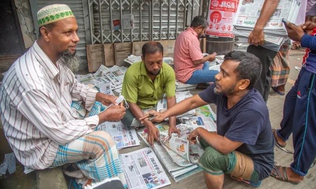 Bangladesh tutup surat kabar oposisi utama
