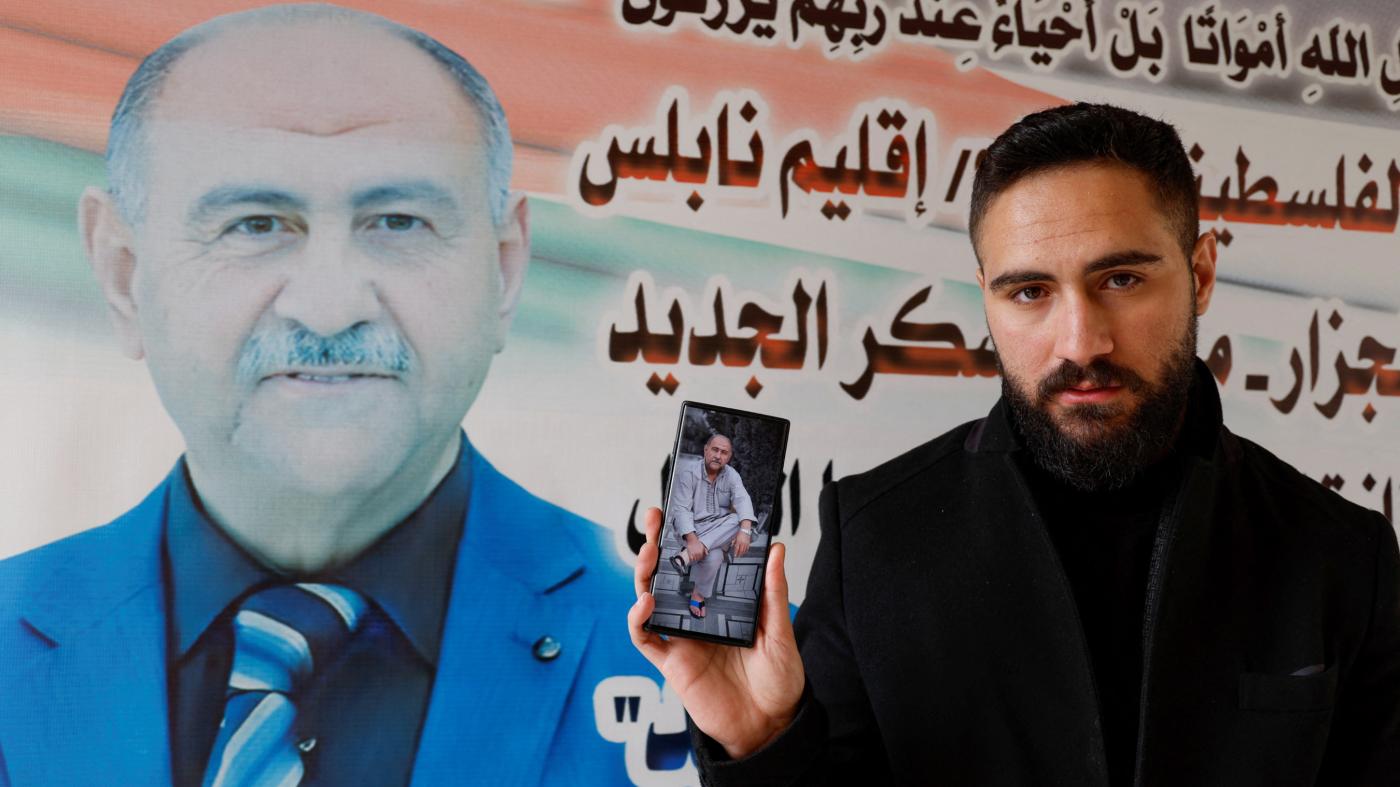 Petugas medis Palestina baru sadar pria yang tewas saat ditangani adalah ayahnya