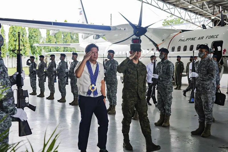 Presiden Filipina desak militernya fokus pada Laut Cina Selatan