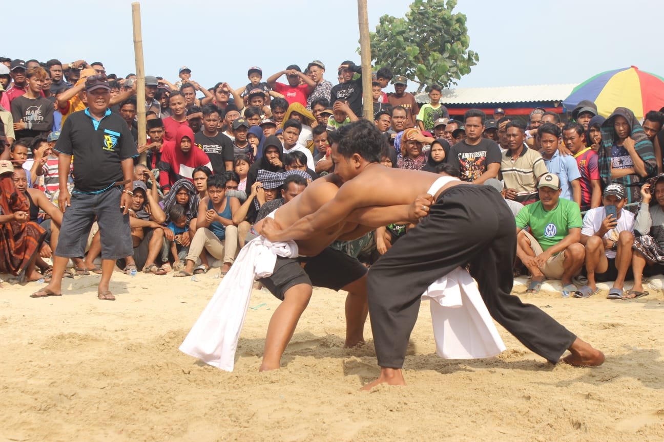 Pemkab Rembang lestarikan olahraga sumo tradisional Pathol Sarang