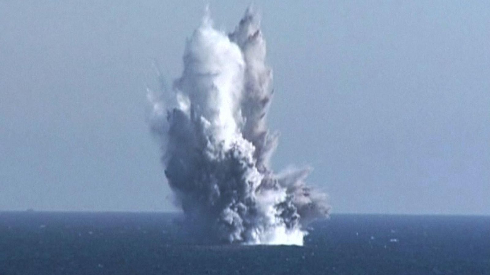 Korut menguji drone serangan bawah air yang dapat menghasilkan 'tsunami radioaktif'