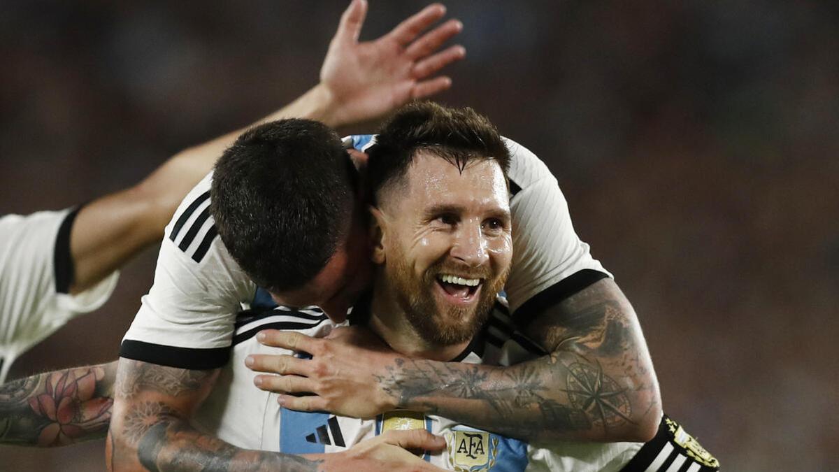 Argentina belum move on dari Piala Dunia Qatar, Messi pun menangis